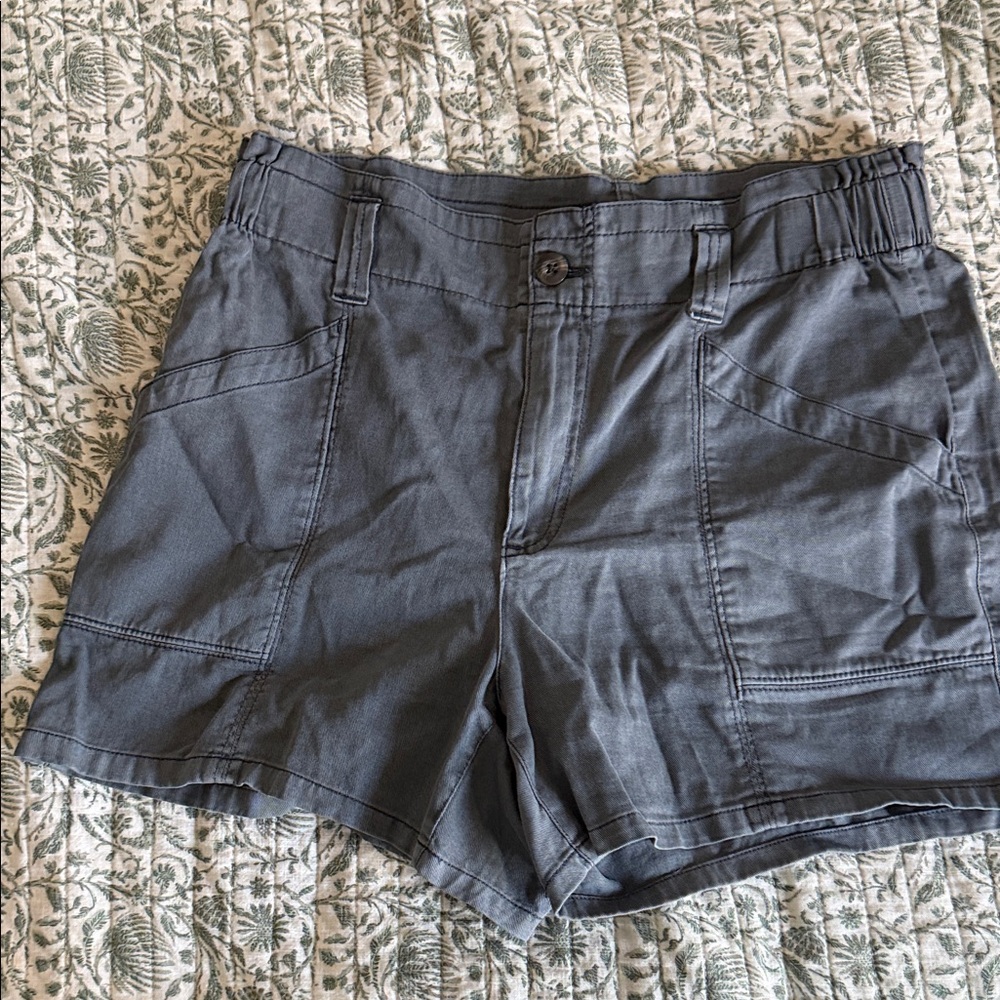 Old Navy Women's Charcoal Gray Casual Jean-Style Shorts